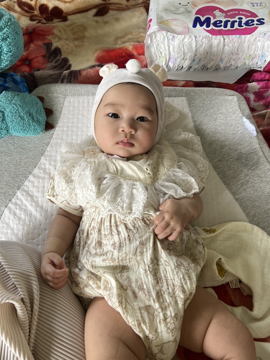 Khả Hân những tháng đầu