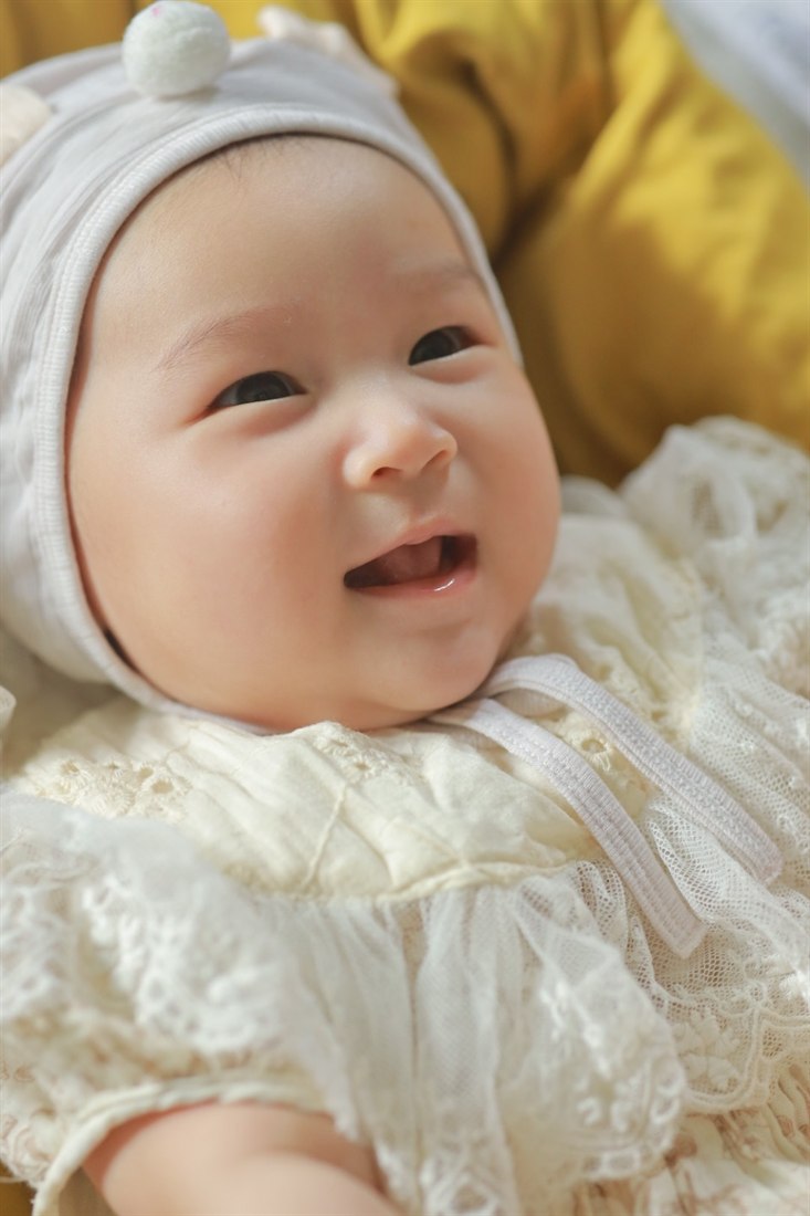 Khả Hân biết cười